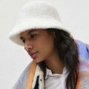 UO Gia Bucket Hat